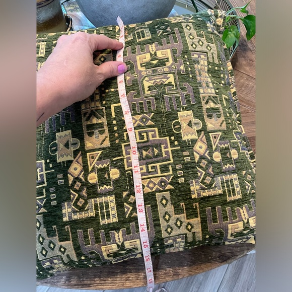 The Loom Alaska Tapestry Decorative Tassel Throw Pillow - Picture 8 of 10